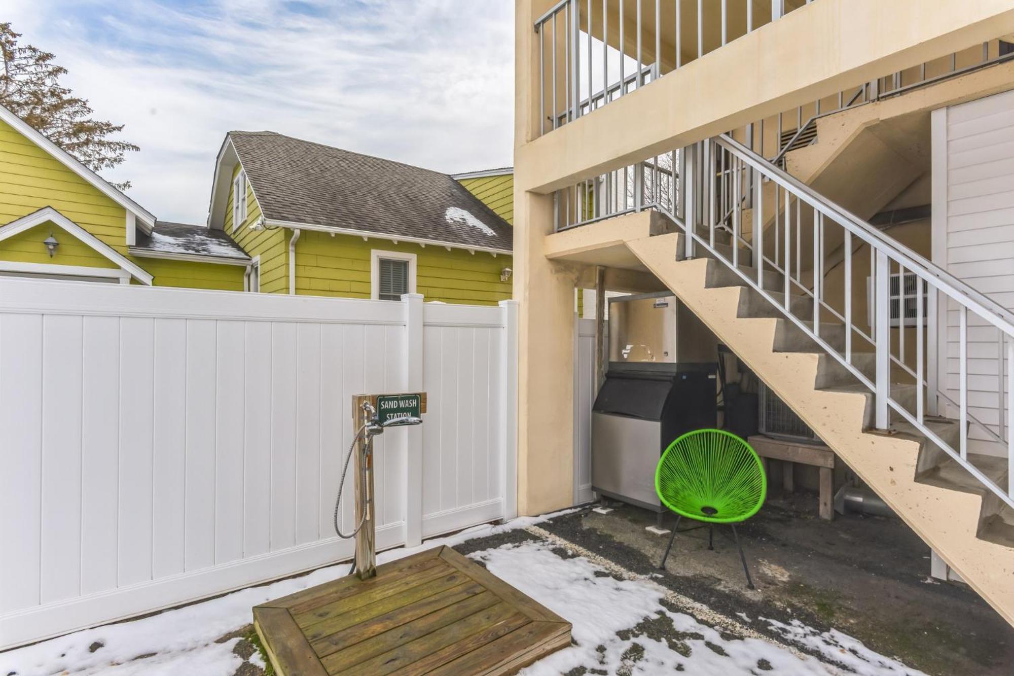 Cape Suites Room 3 - Free Parking! Hotel Room Rehoboth Beach Exterior photo